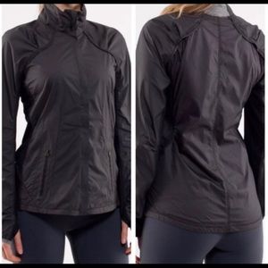 Lululemon run: essentials jacket